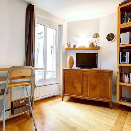 Guestready - Rustic In The 17th District Apartment