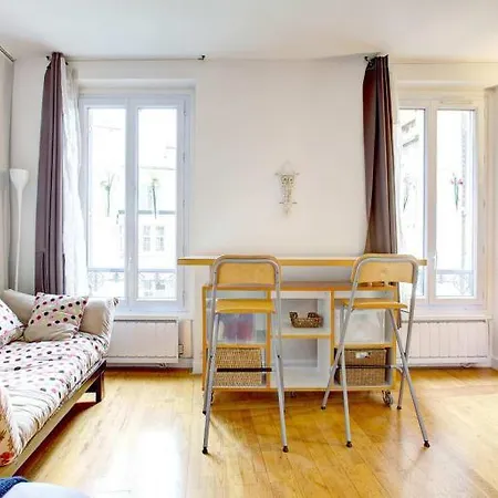 Guestready - Rustic In The 17th District Paris